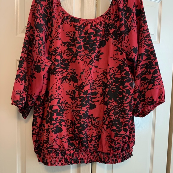 The Limited Tops - Limited Cranberry and Black 3/4 Sleeve Blouse